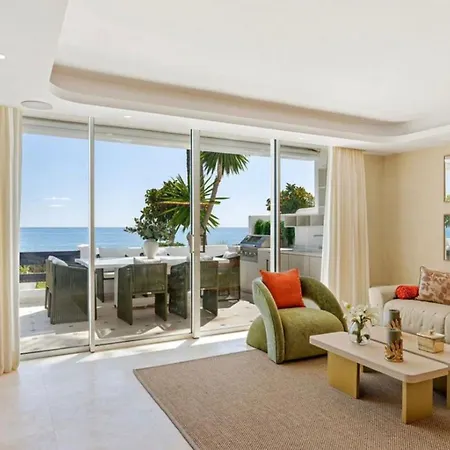 Luxury Apartment Mlg0 With Pool Apartment
